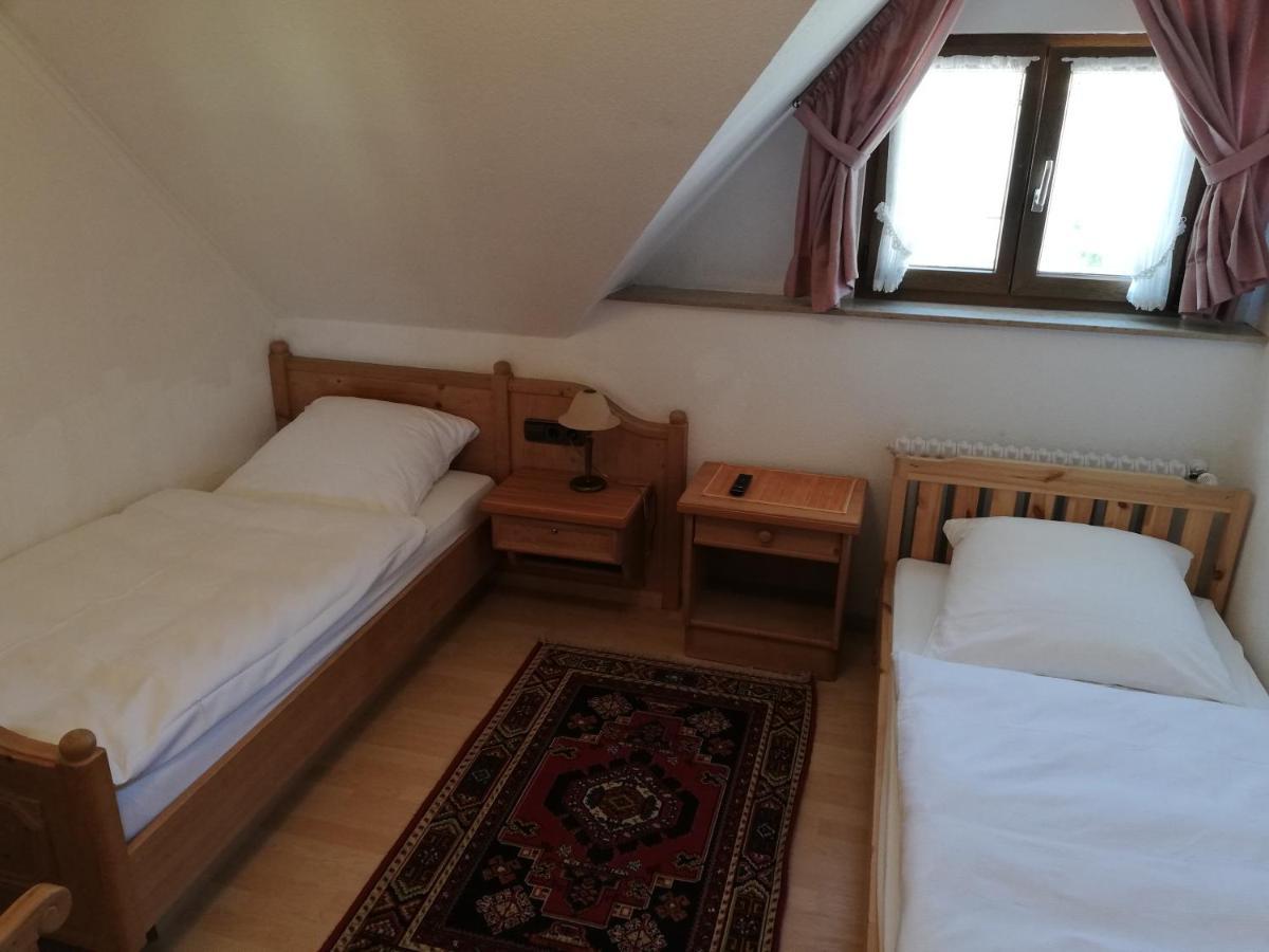 Gaestehaus Roessle Roetenbach  Экстерьер фото