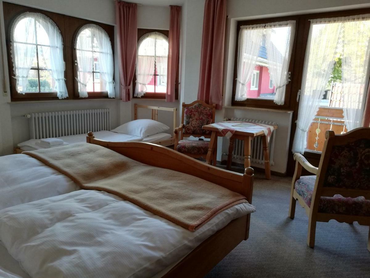 Gaestehaus Roessle Roetenbach  Экстерьер фото