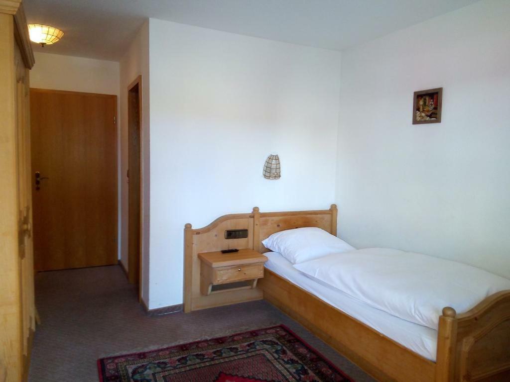 Gaestehaus Roessle Roetenbach  Экстерьер фото