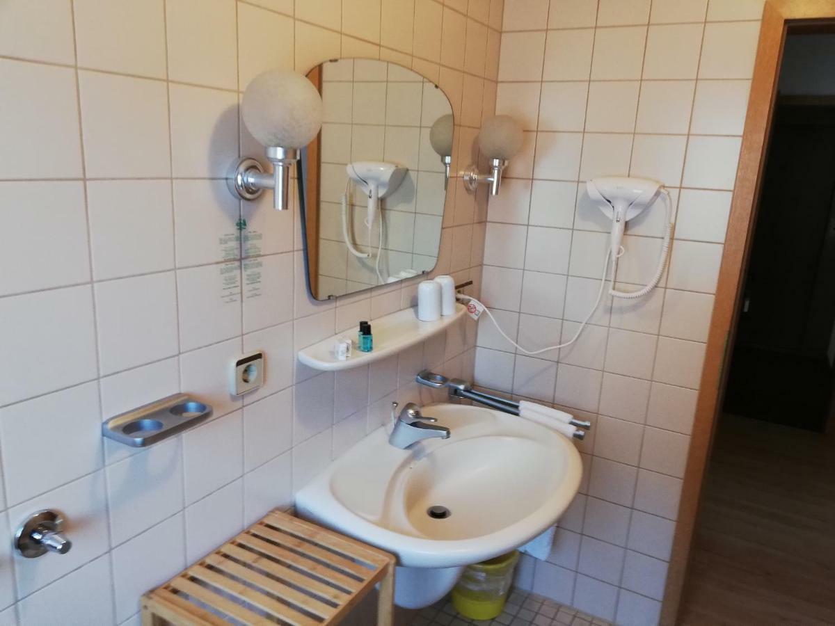 Gaestehaus Roessle Roetenbach  Экстерьер фото