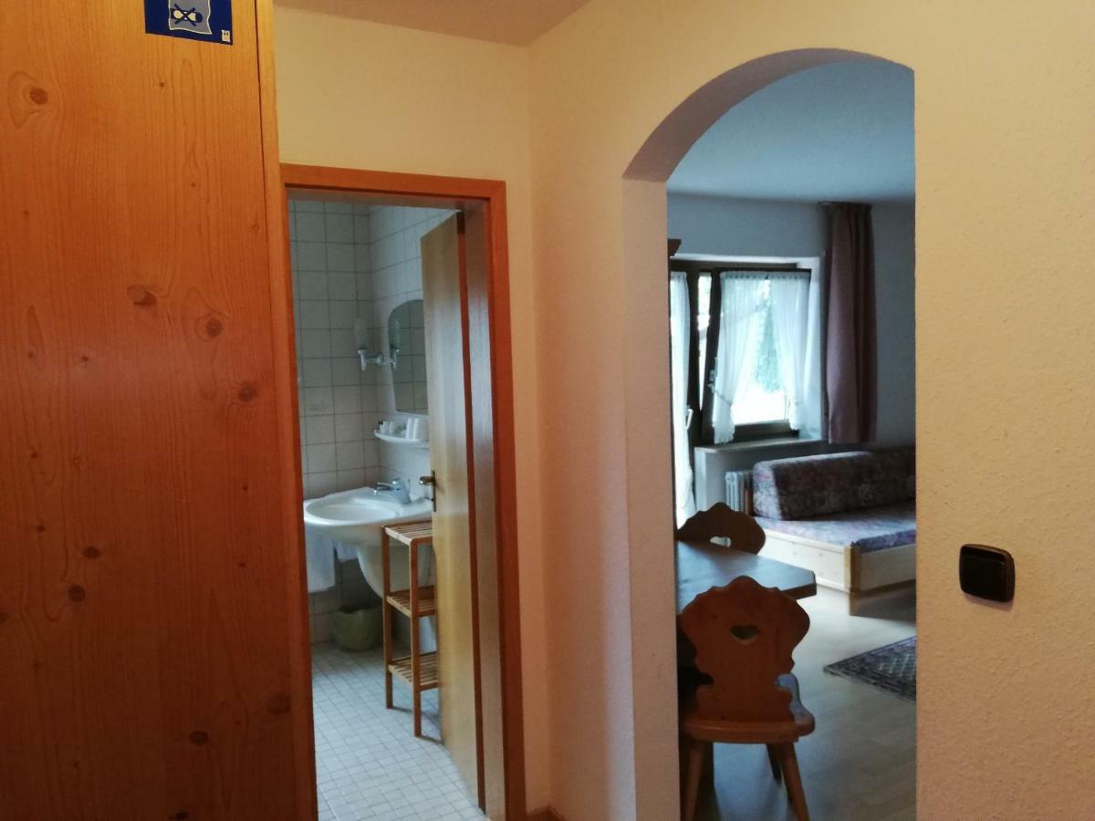 Gaestehaus Roessle Roetenbach  Экстерьер фото